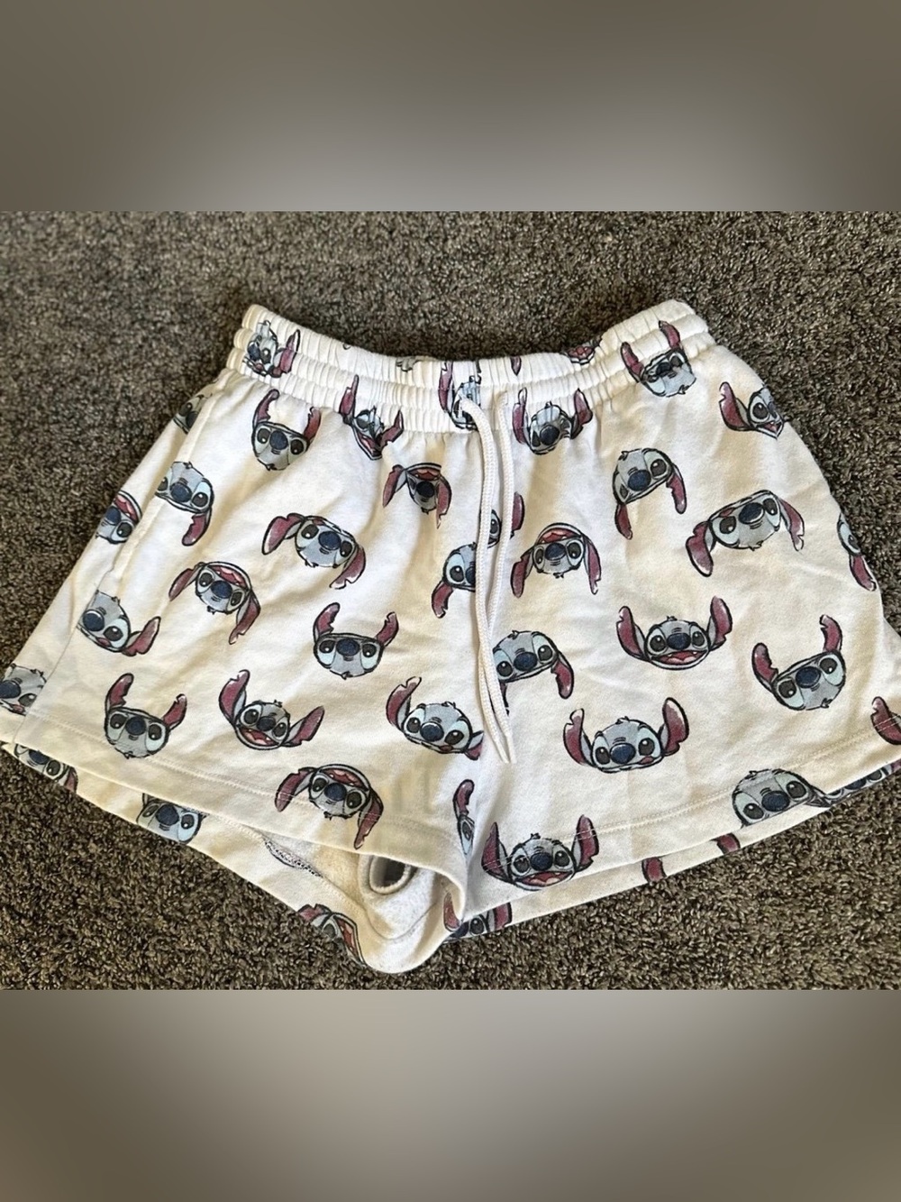 Disney Stitch Shorts Size Small 0186 - Picture 1 of 2